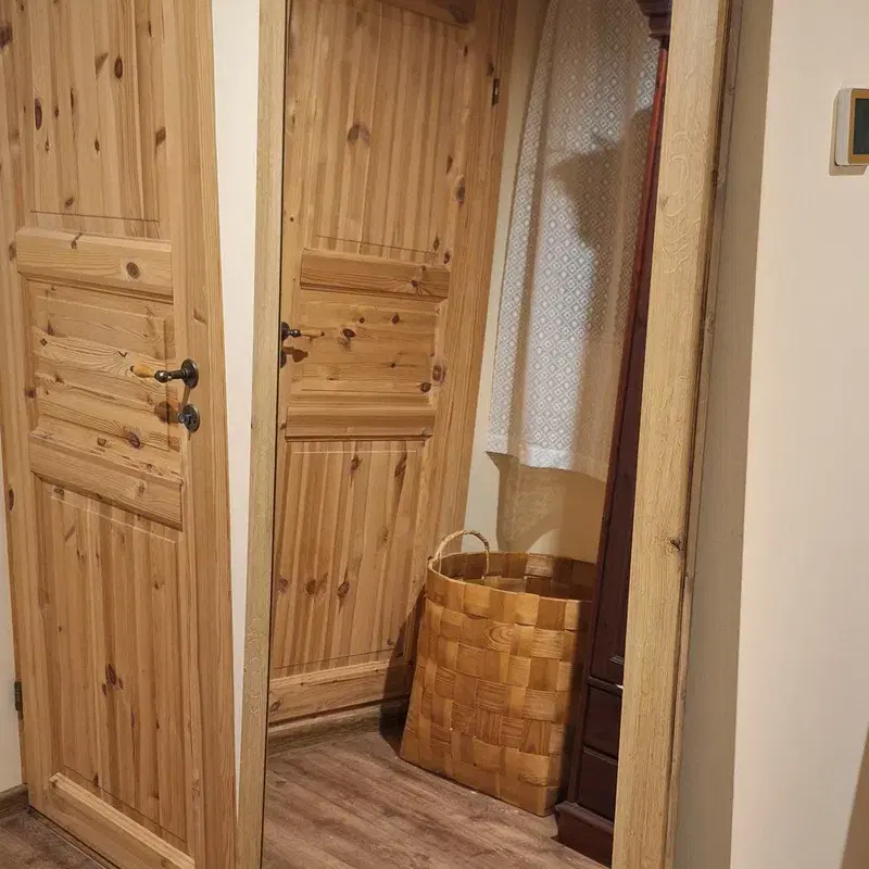 LEANING FLOOR MIRROR, full body