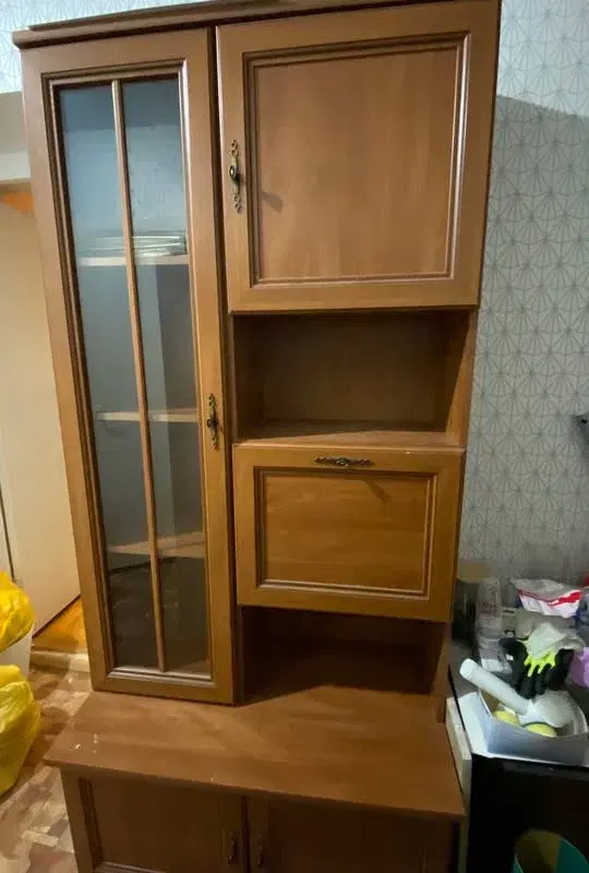 Kõrge kapp / Tall cabinet