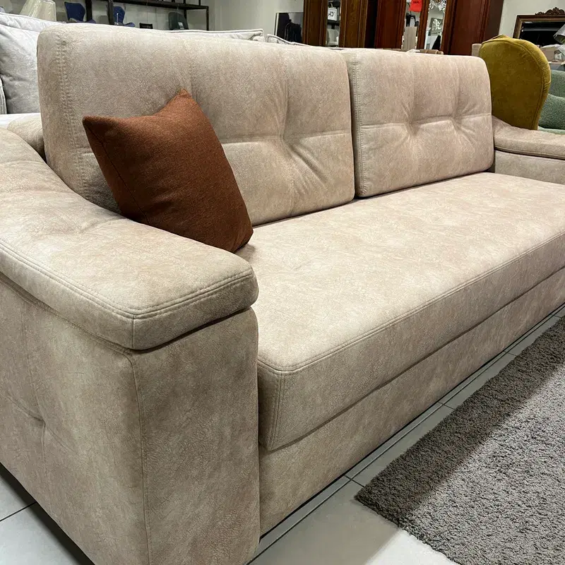 3-kohaline diivanvoodi pesukastiga