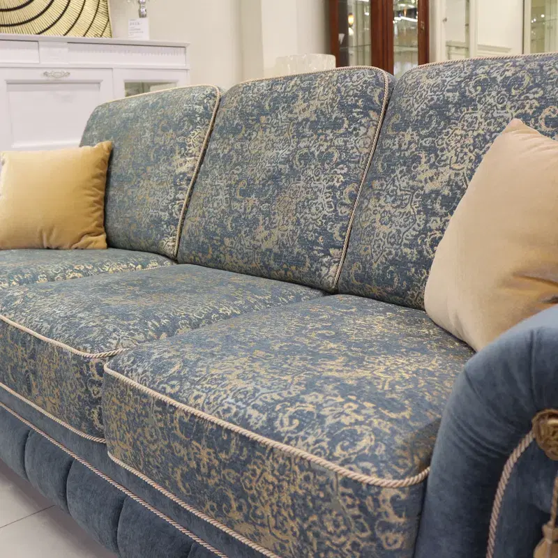 3-kohaline diivanvoodi pesukastiga